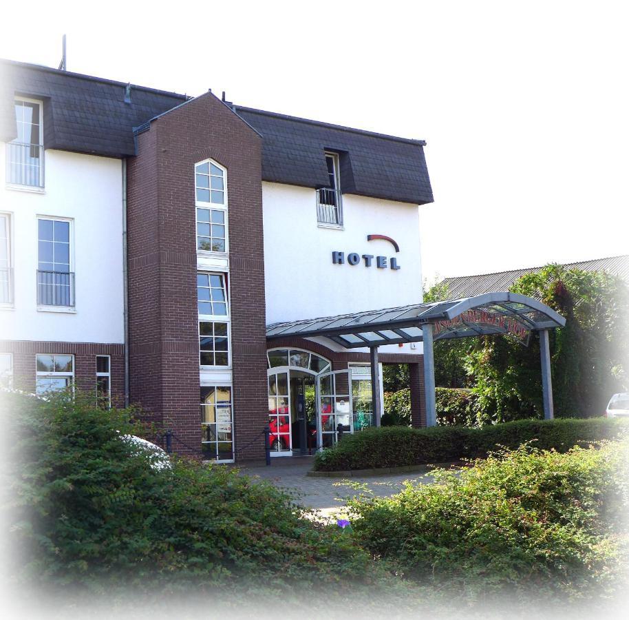 Hotel Lindenberger Hof Аренсфельде Экстерьер фото