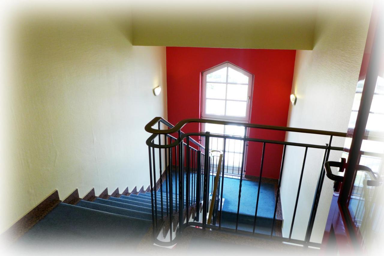 Hotel Lindenberger Hof Аренсфельде Экстерьер фото